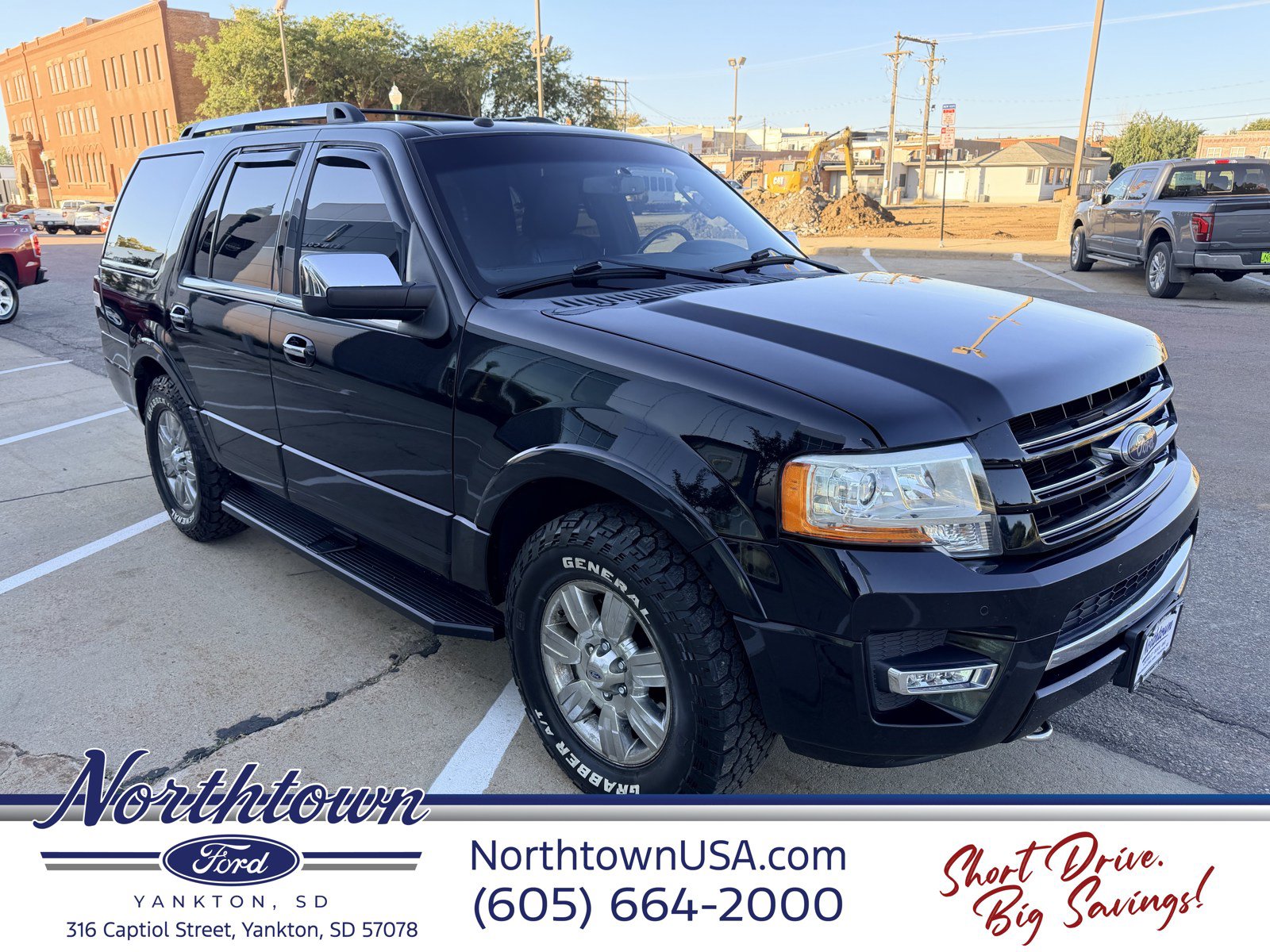 Used 2016 Ford Expedition Platinum AWD/4WD image 3