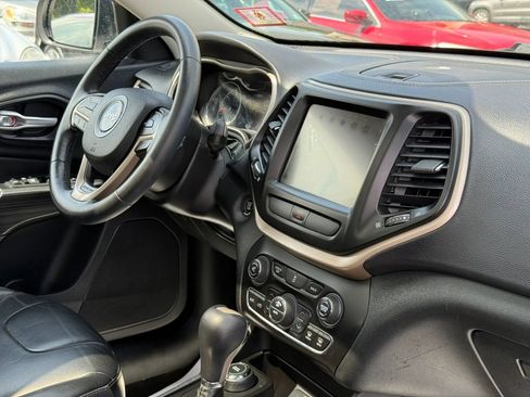 Used 2015 Jeep Cherokee Limited AWD/4WD image 49