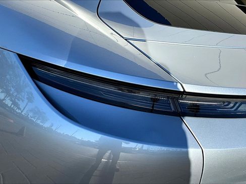 Used 2021 Porsche Taycan 4S image 29