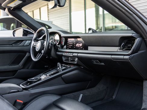 Used 2023 Porsche 911 Targa 4 GTS image 41