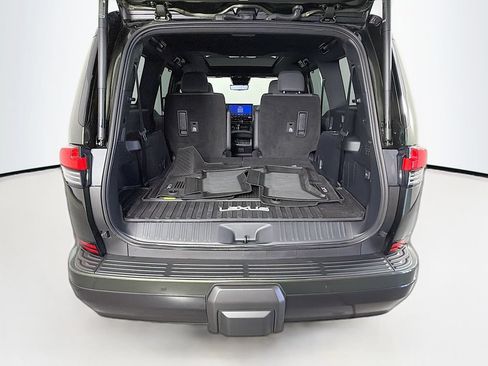 Used 2025 Lexus GX 550 w/ Accessory Package (2T) AWD/4WD image 32