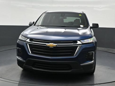 Used 2023 Chevrolet Traverse LS FWD image 9