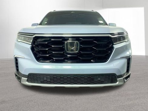 Used 2024 Honda Pilot Touring image 27