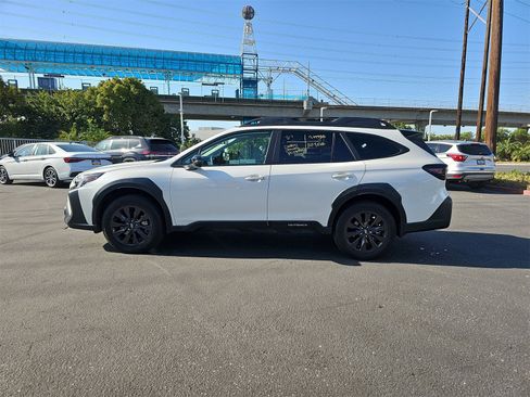Used 2024 Subaru Outback Onyx Edition image 4