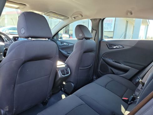 Used 2024 Chevrolet Malibu LT image 14
