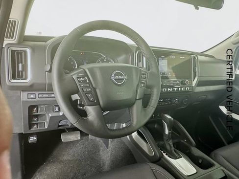 Certified 2025 Nissan Frontier SV w/ SV Convenience Package RWD image 11