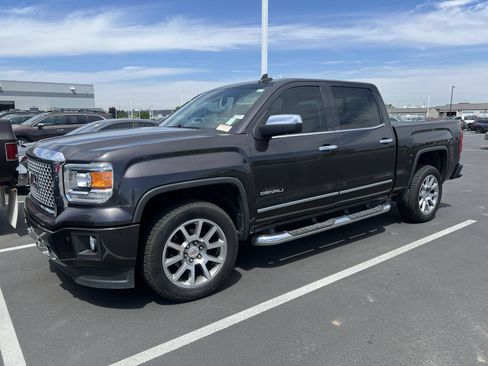 Used 2015 GMC Sierra 1500 Denali w/ Driver Alert Package AWD/4WD image 2