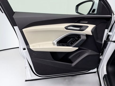 Used 2025 Audi Q5 2.0T Premium Plus w/ Premium Plus image 23