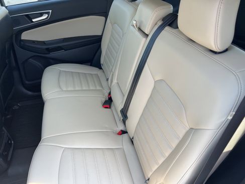 Used 2023 Ford Edge SEL w/ Convenience Package image 19