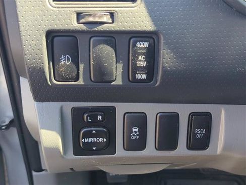 Used 2010 Toyota Tacoma PreRunner RWD image 11