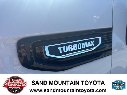 Used 2025 GMC Sierra 1500 Pro w/ Pro Value Package image 9