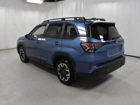 Used 2025 Subaru Forester Premium image 7
