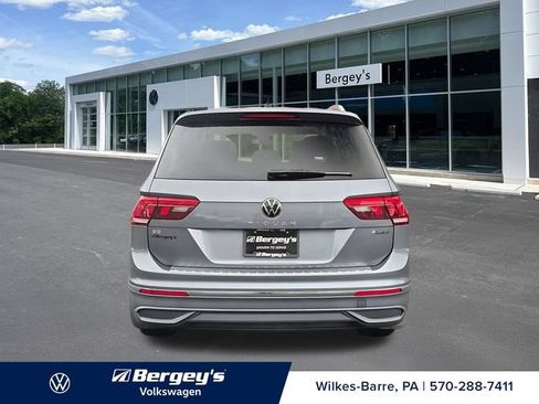 Certified 2024 Volkswagen Tiguan SE AWD/4WD image 10
