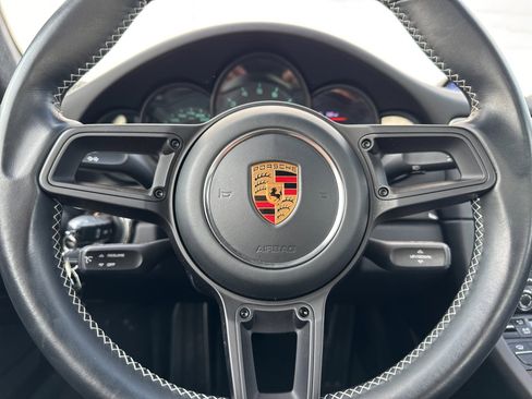 Used 2016 Porsche 911 R image 22