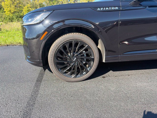 Used 2025 Lincoln Aviator Reserve w/ Equipment Group 201A AWD/4WD image 5