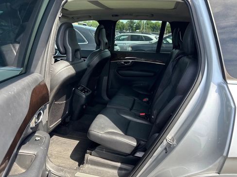 Used 2016 Volvo XC90 T6 Momentum w/ Momentum Plus Package AWD/4WD image 14