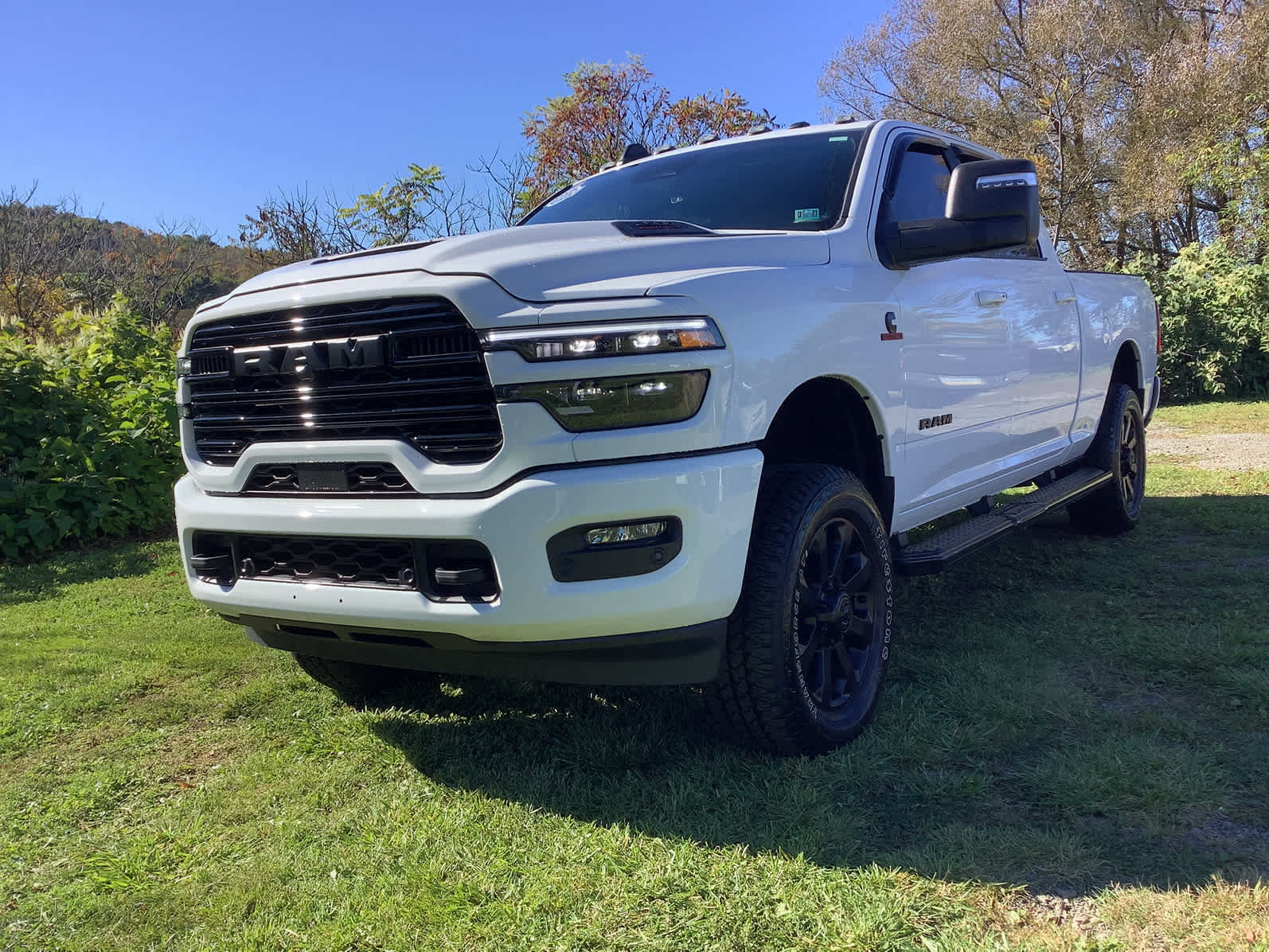 Used 2025 RAM 2500 Laramie AWD/4WD image 8