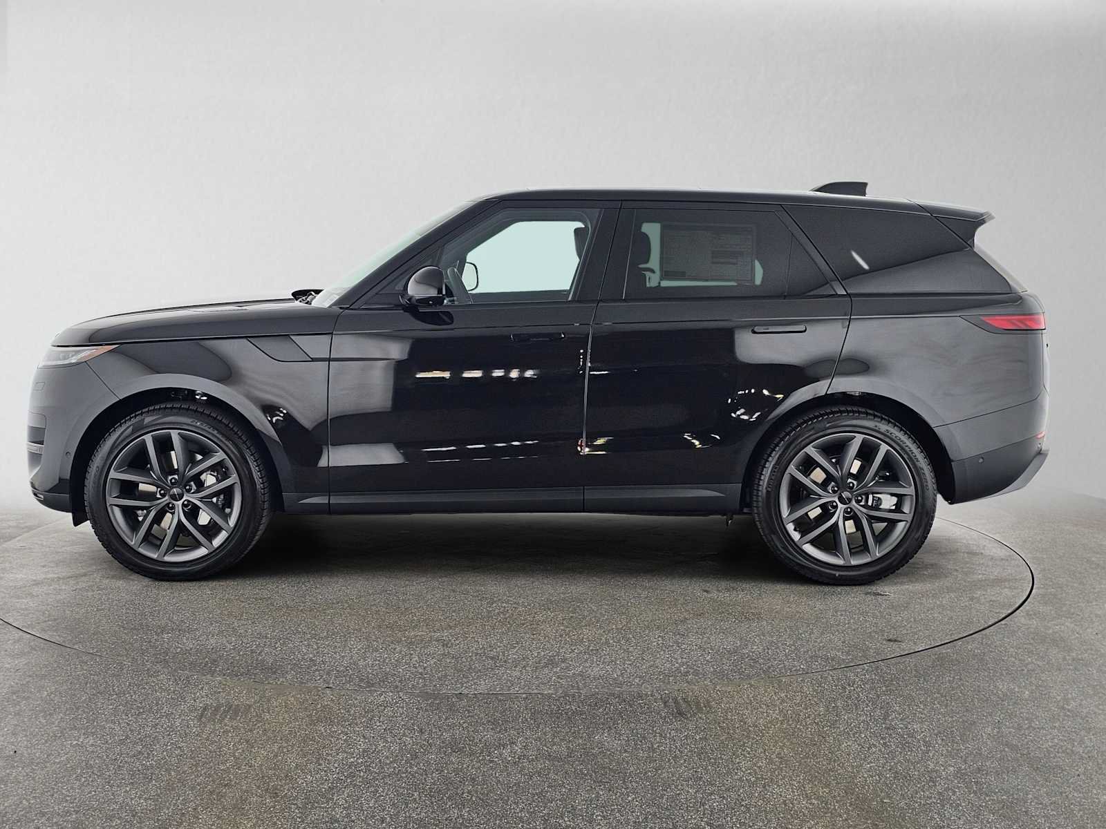New 2027 Land Rover Range Rover Sport SE AWD/4WD image 2