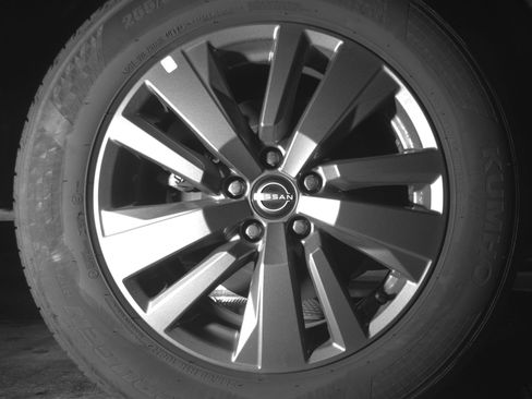 Used 2025 Nissan Pathfinder SV image 15