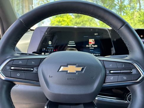 Used 2025 Chevrolet Equinox LT AWD/4WD image 29