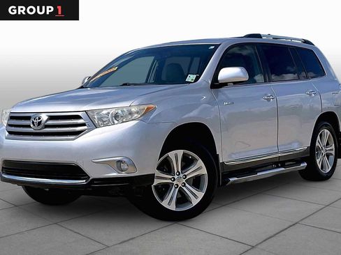Used 2012 Toyota Highlander Limited w/ Tow Pkg FWD image 1