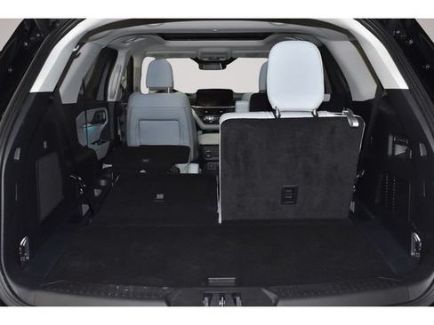 Used 2026 Ford Explorer Platinum w/ LUX Leather Package AWD/4WD image 23