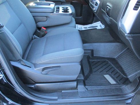 Used 2017 GMC Sierra 2500 SLE w/ SLE Preferred Package image 18