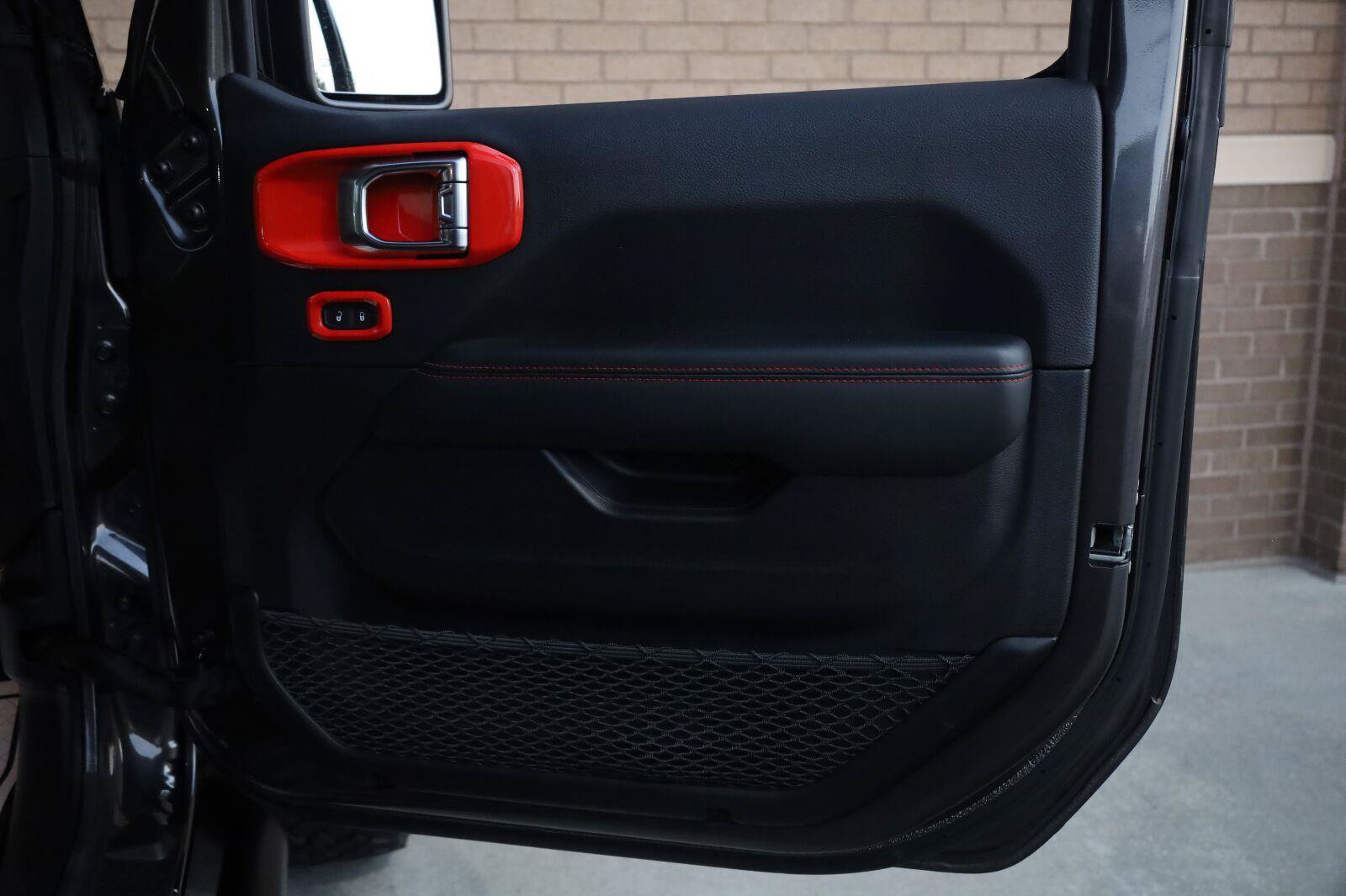 Used 2025 Jeep Gladiator Rubicon AWD/4WD image 27