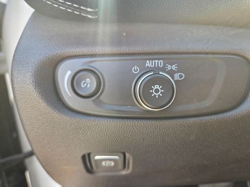 Used 2024 Chevrolet Blazer LT w/ Convenience Package FWD image 30