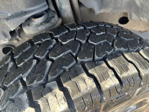 Used 2023 Jeep Wrangler Altitude image 28