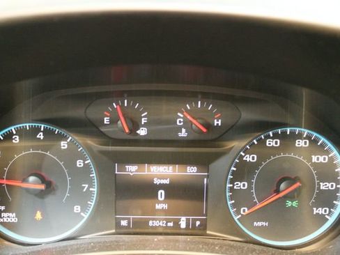 Used 2018 Chevrolet Equinox LS image 12