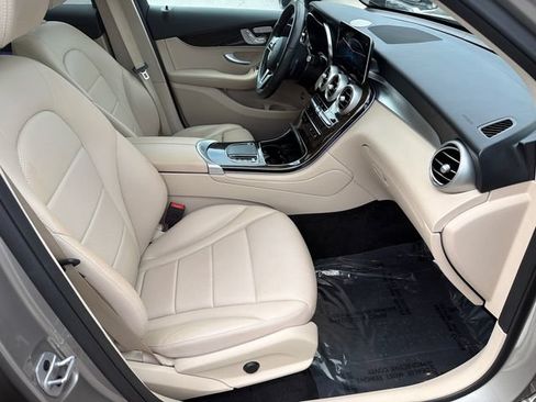 Used 2022 Mercedes-Benz GLC 300 image 15