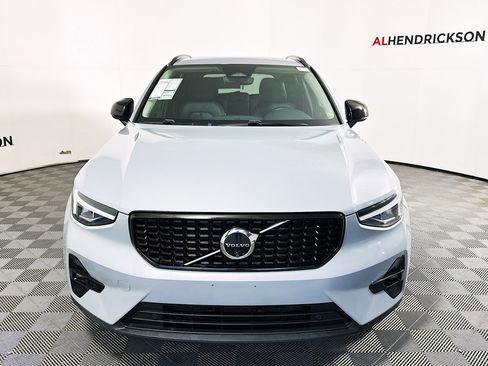 Used 2024 Volvo XC40 B5 Plus w/ Climate Package image 8