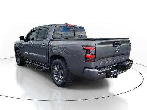 Used 2025 Nissan Frontier SV w/ SV Convenience Package image 4