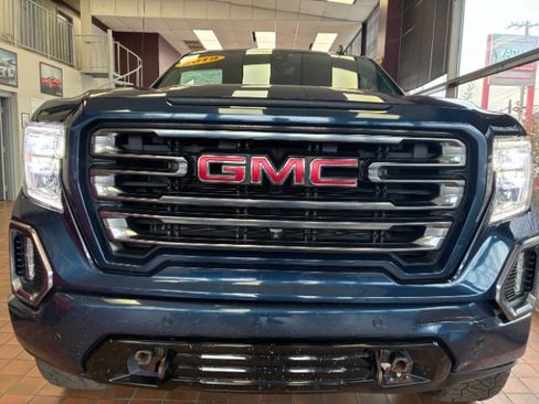 Used 2019 GMC Sierra 1500 AT4 w/ Off Road Performance Package image 4
