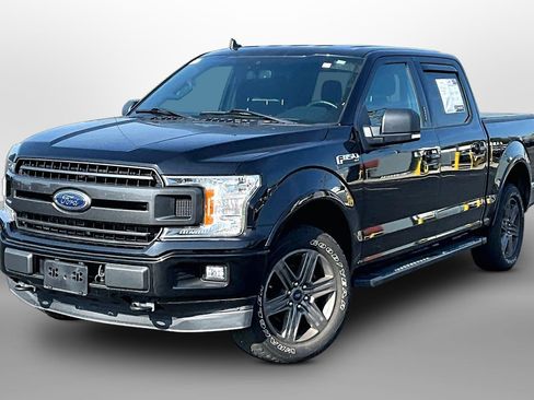 Used 2020 Ford F150 XLT w/ Equipment Group 302A Luxury AWD/4WD image 13