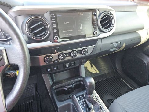 Used 2020 Toyota Tacoma SR5 image 31