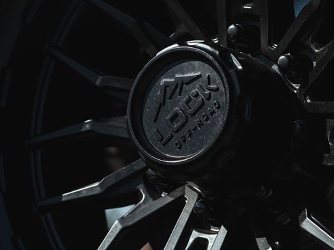 Used 2024 Ford F250 XLT w/ FX4 Off-Road Package image 4