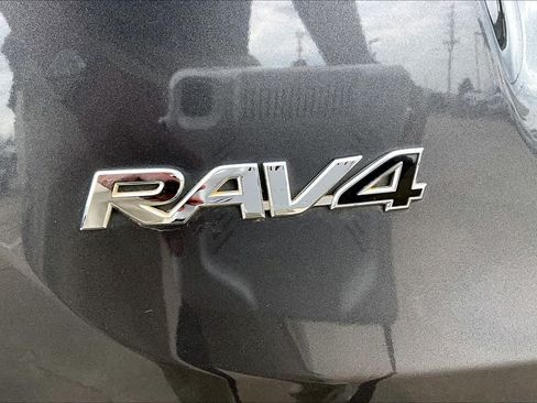 Used 2014 Toyota RAV4 Limited w/ Technology Package FWD image 10