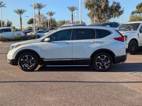 Used 2018 Honda CR-V Touring image 3