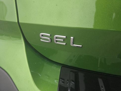 New 2025 Volkswagen Taos SEL image 33