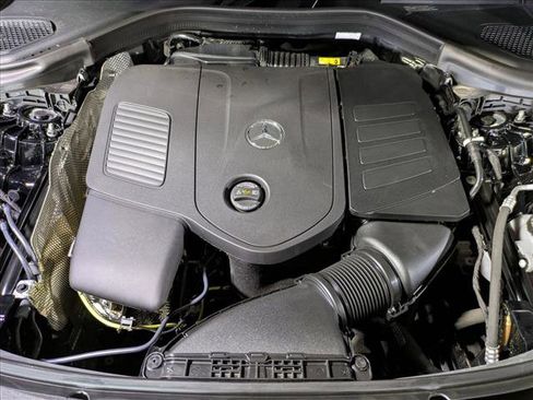 Certified 2025 Mercedes-Benz GLC 300 image 25