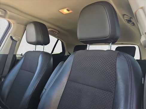 Used 2021 Buick Encore Preferred FWD image 11