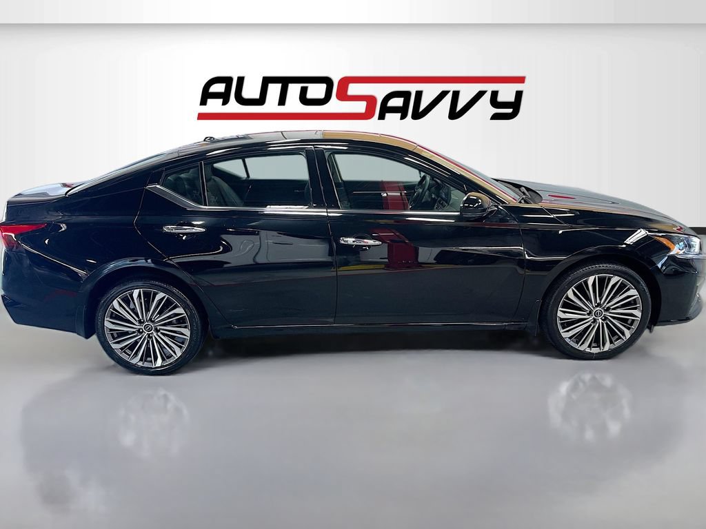 Used 2024 Nissan Altima 2.5 SL AWD/4WD image 8