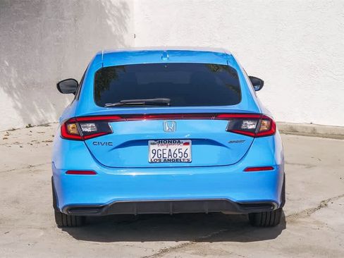 Used 2023 Honda Civic Sport image 8