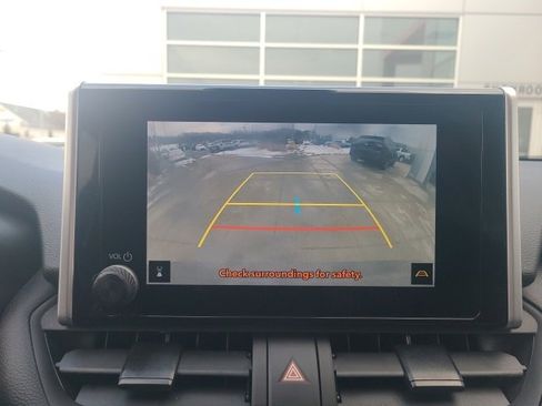 Used 2025 Toyota RAV4 XLE image 29