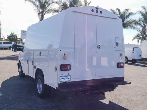 New 2026 Chevrolet Express 3500 w/ Power Convenience Package image 7