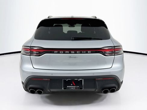 Certified 2025 Porsche Macan AWD/4WD image 10