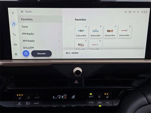 Used 2025 Toyota Crown Signia image 16