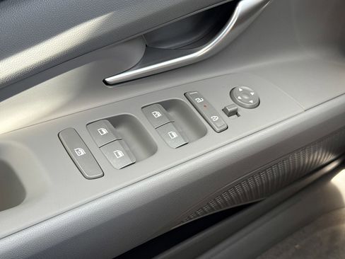 New 2026 Hyundai Elantra Sport FWD image 15